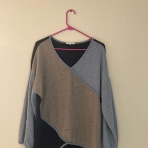 Cozy long sleeved shirt, the brand is Ava James size XL